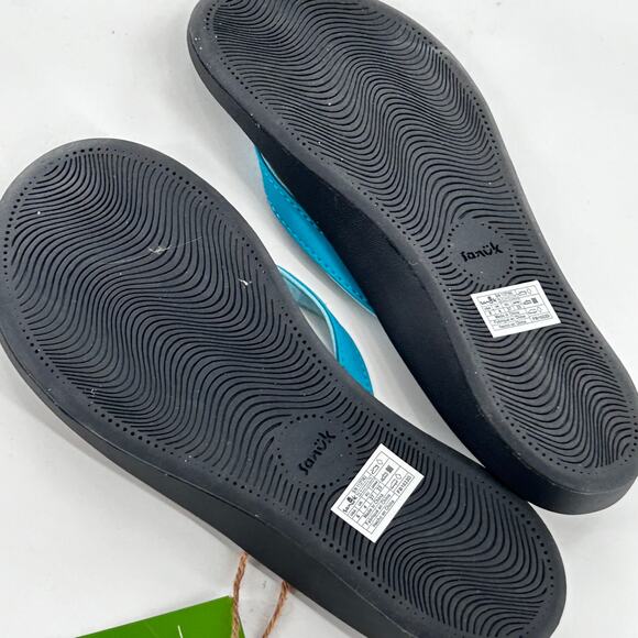 NWT Sanuk Yoga Mat Flip Flop Sandals 6 Black Blue Thong Beach Travel Women's - Picture 2 of 4